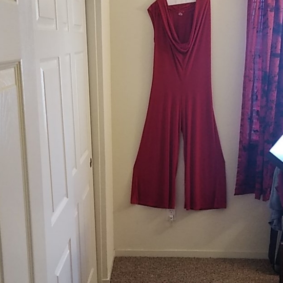 Wide leg jumpsuit - Picture 2 of 3